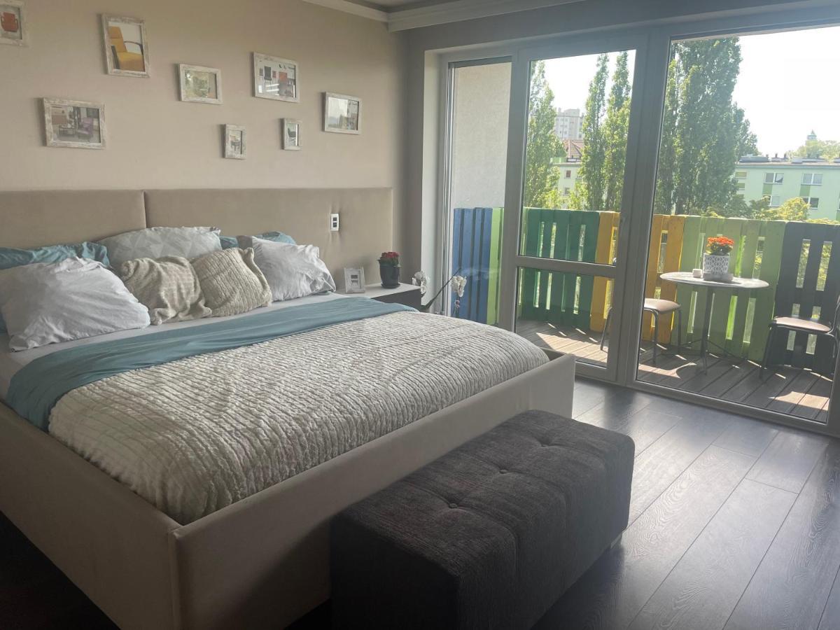 3Bedroom Smarthome Apartment Жельона Гора Екстериор снимка